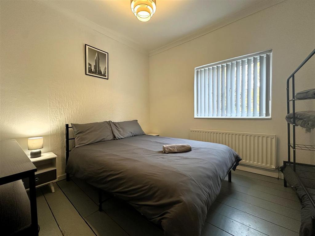 Bedroom 4 I.jpg