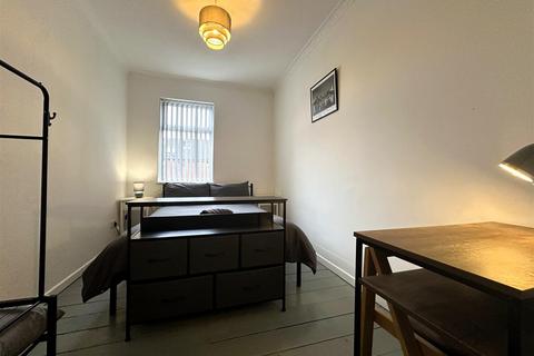 4 bedroom house to rent, Oxford Road, Gloucester GL1