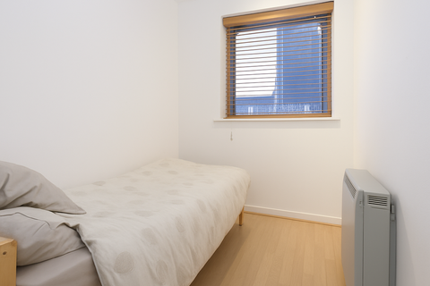 2 bedroom apartment to rent, 52 Parkgate Road, London SW11