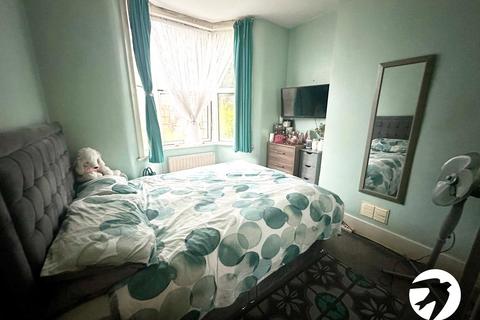 2 bedroom flat for sale, Honley Road, London, SE6