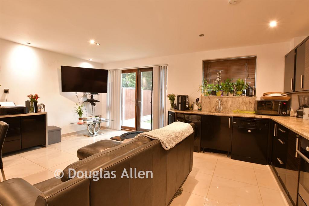 Lounge/Kitchen /Dining Room