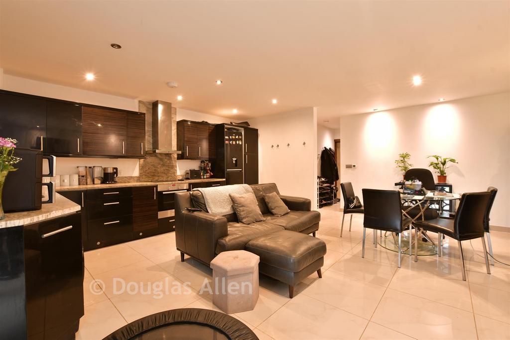 Lounge/Kitchen /Dining Room *