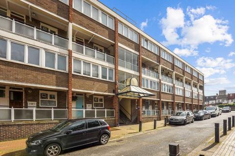 Barringer Square, London SW17