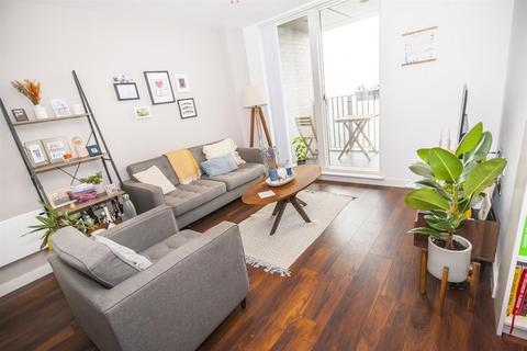 2 bedroom apartment to rent, Regent Road, Manchester