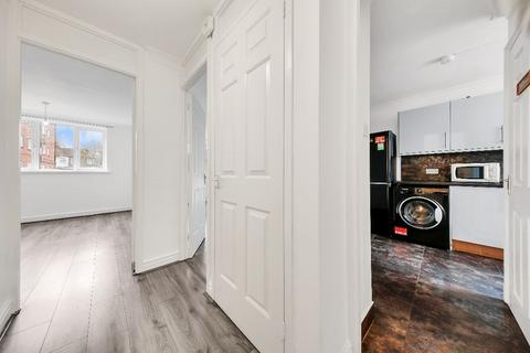 undefined, Landseer Avenue, Manor Park, E12