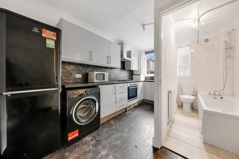undefined, Landseer Avenue, London, E12
