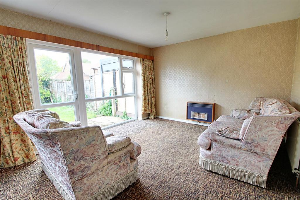 Living Room.jpg