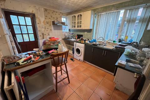 3 bedroom end of terrace house for sale, 43 Hales Road, Wednesbury, WS10 9BS