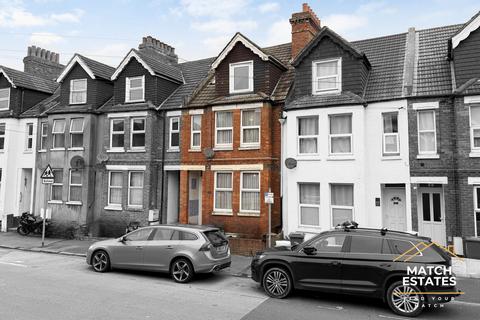 4 bedroom terraced house for sale, Radnor Park Road, Folkestone CT19