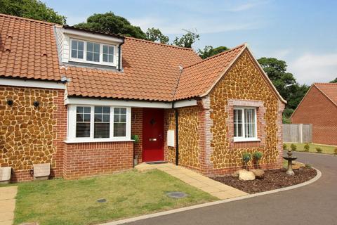 2 bedroom semi-detached house to rent, Heacham