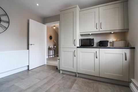 2 bedroom semi-detached house to rent, Heacham