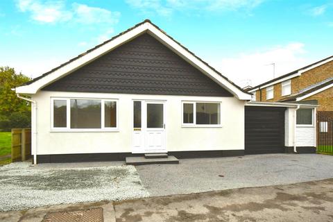 3 bedroom detached bungalow for sale, Leads Road, Hull
