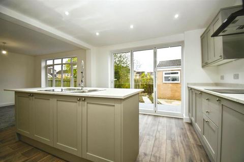 3 bedroom detached bungalow for sale, Leads Road, Hull