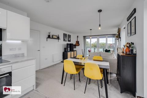 2 bedroom apartment for sale, Elm Road, Shirley B90