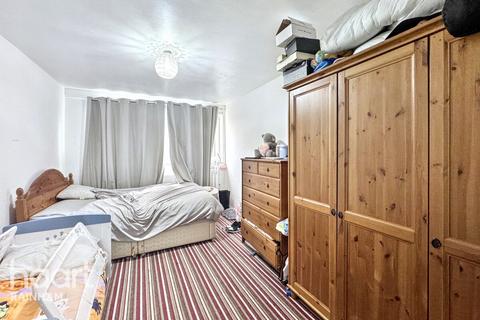 undefined, Ongar Way, Rainham, RM13 7TS