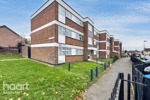 undefined, Ongar Way, Rainham, RM13 7TS