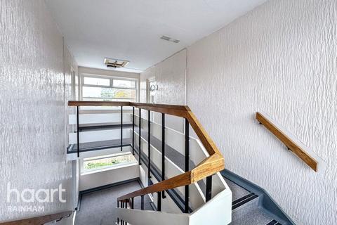1 bedroom apartment for sale, Ongar Way, Rainham, RM13 7TS