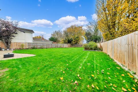 4 bedroom detached house for sale, The Bramleys, Royston SG8