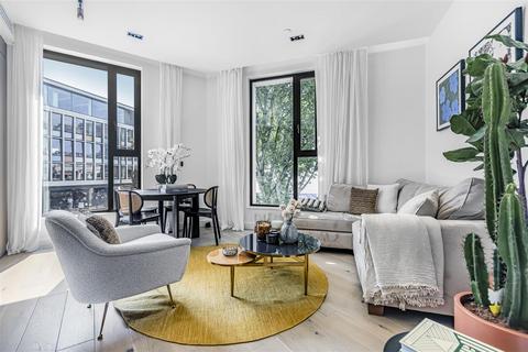 1 bedroom apartment to rent, 1A Pembridge Gardens, London W2
