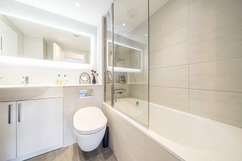 3 bedroom flat for sale, Bourdon Street, London W1K