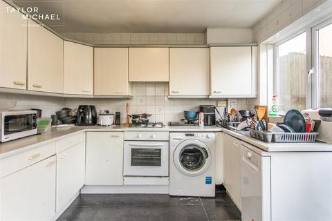 6 bedroom detached house to rent, Rushlake Close, Brighton