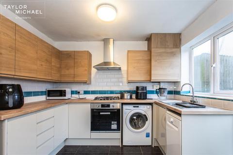 6 bedroom detached house to rent, Rushlake Close, Brighton