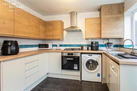 6 bedroom detached house to rent, Rushlake Close, Brighton
