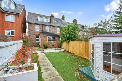 4 bedroom end of terrace house for sale, Hailsham Road, Heathfield TN21