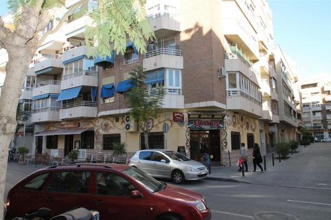3 bedroom property, C. Clavel