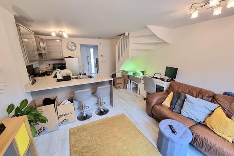 2 bedroom terraced house to rent, Mariners Walk, Barry, CF62