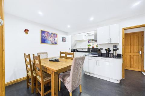 undefined, Level walk to Clevedon Seafront