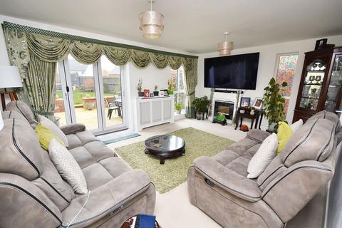 undefined, John Haselden Crescent, Ashford TN23