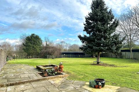 undefined, Blasford Hill, Little Waltham, Chelmsford, CM3