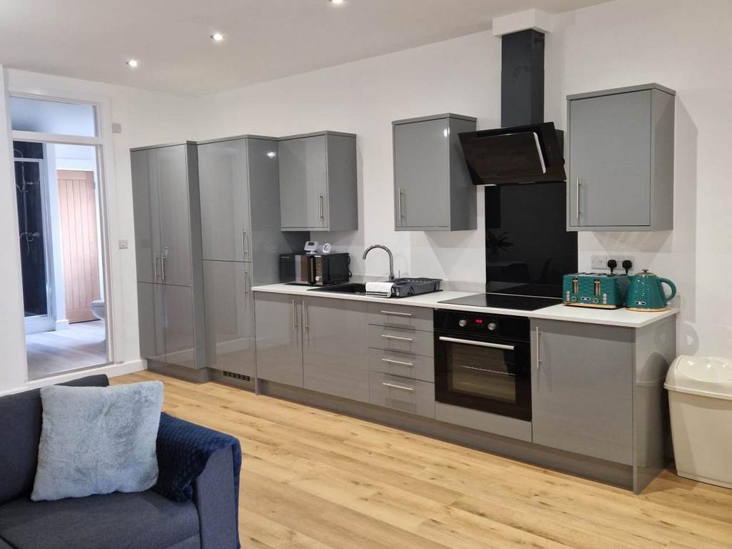 Living Kitchen 2