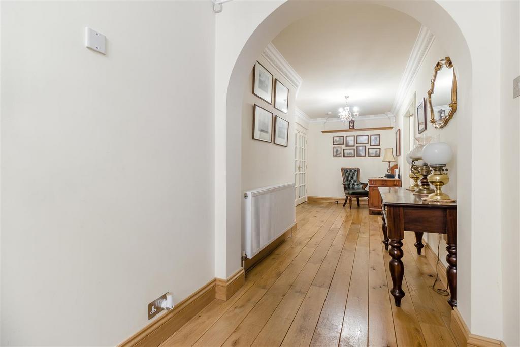 8669241-interior01.jpg