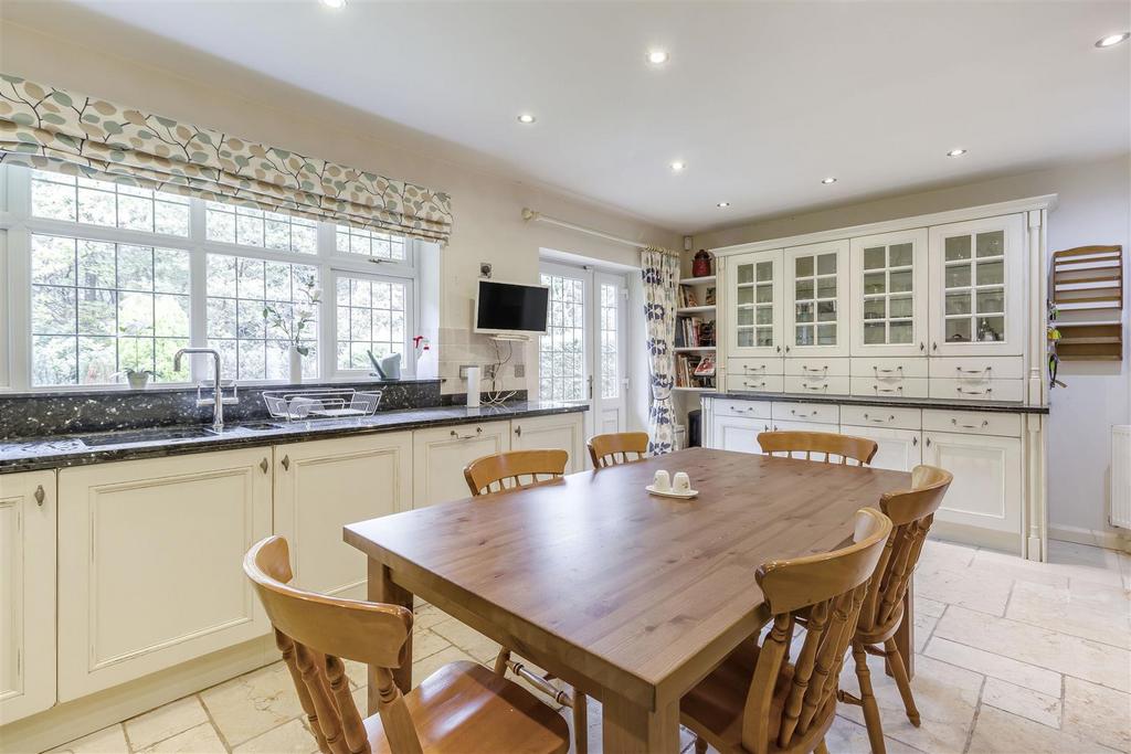 8668185-interior14.jpg