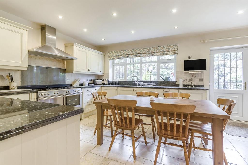 8668185-interior13.jpg