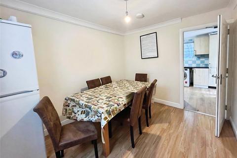 undefined, Steeplehall, Basildon, Essex, SS13