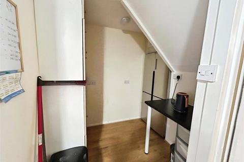 undefined, Steeplehall, Basildon, Essex, SS13