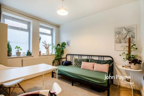 1 bedroom flat to rent, Creek Road London SE8