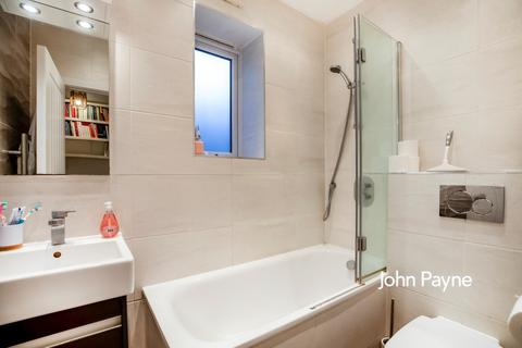 1 bedroom flat to rent, Creek Road London SE8
