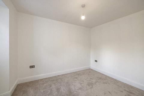 14-16 Dovecot Park, Selkirk, TD7 4ES