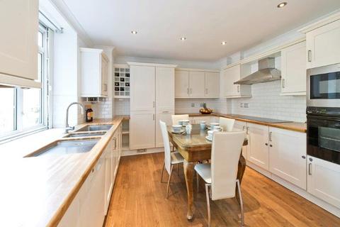 3 bedroom apartment to rent, Inverness Terrace, London, W2