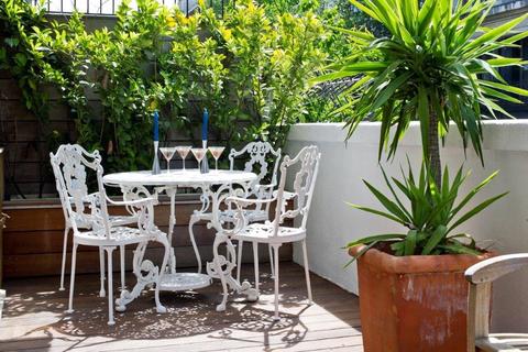 3 bedroom apartment to rent, Inverness Terrace, London, W2