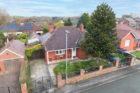 3 bedroom detached bungalow for sale, Austral Avenue, Woolston, WA1