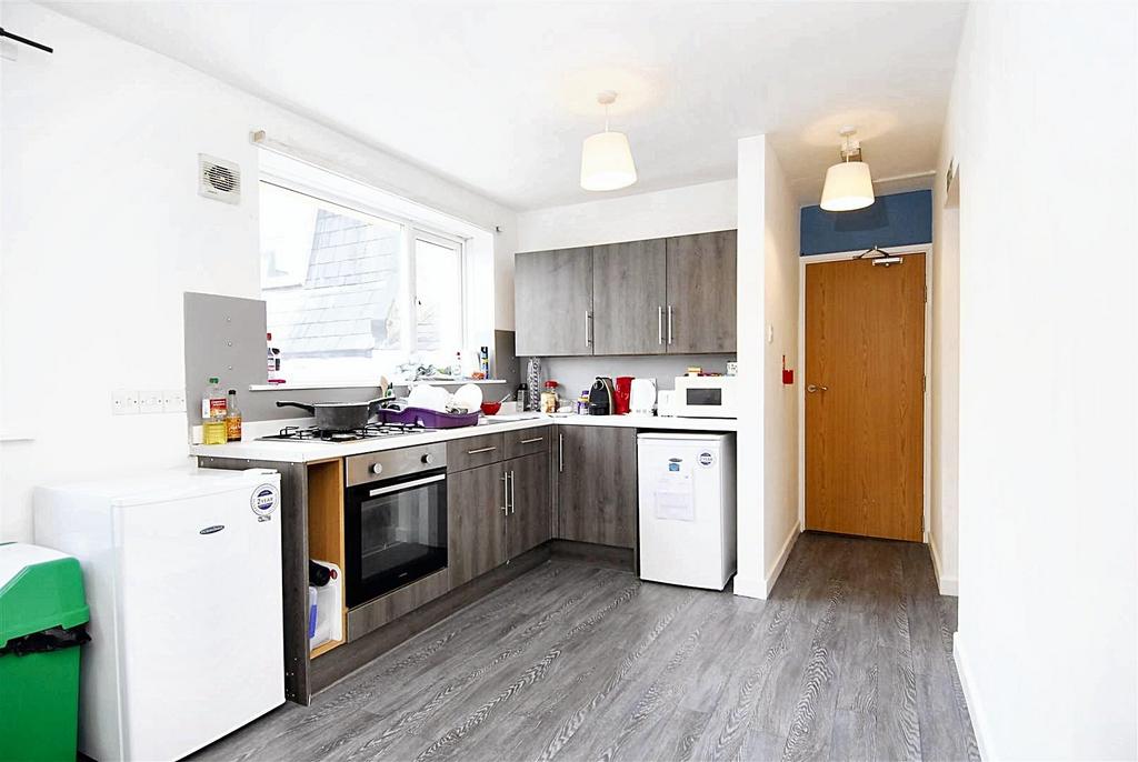 Kitchen (8).jpeg