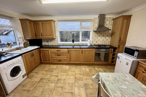 3 bedroom detached house for sale, Pontardulais Road, Tycroes, Ammanford