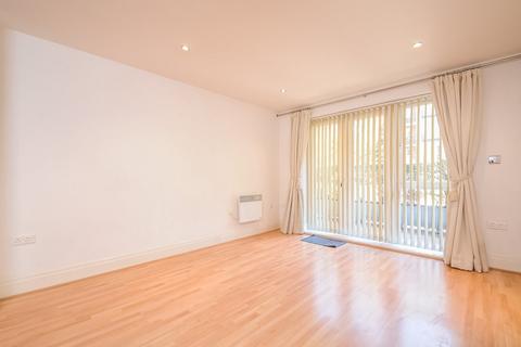 1 bedroom flat to rent, Seven Kings Way, Kingston Upon Thames, Surrey, KT2