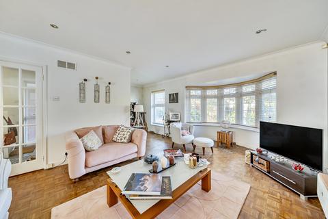 undefined, Cotswold Close, Kingston Upon Thames, KT2