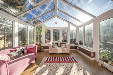 undefined, Cotswold Close, Kingston Upon Thames, KT2